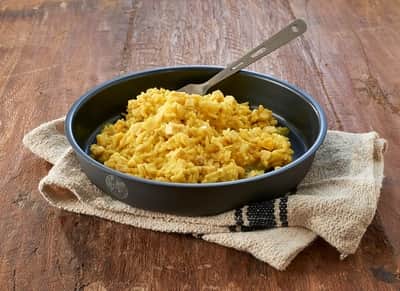 Kuřecí soté s aromatickou kari  rýží